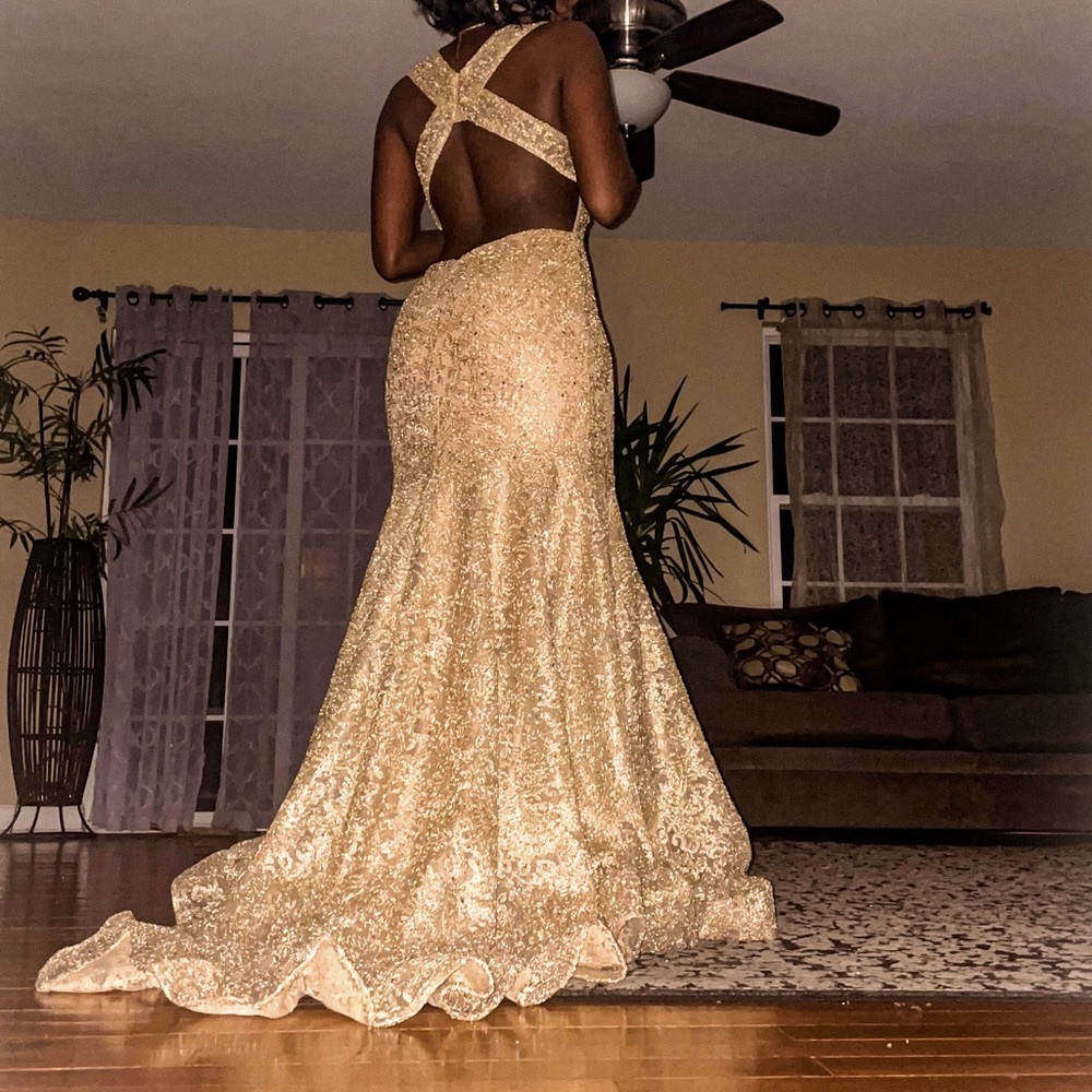 COLORS Dress Style 1915 Metallic Lace Gold Mermaid Shiny Prom